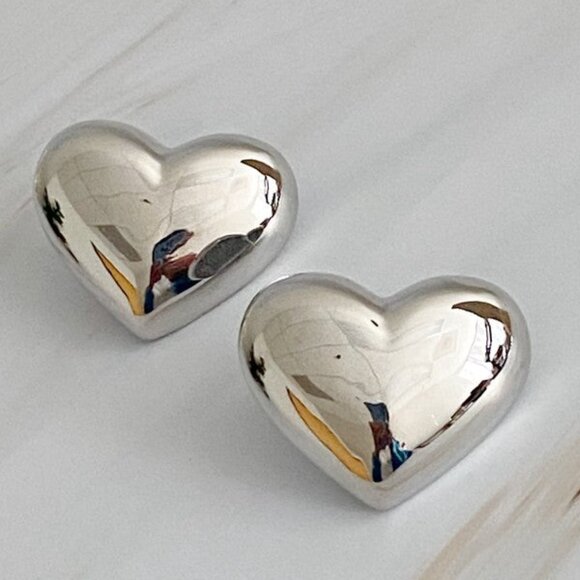 Small Heart Stud Earrings - Picture 2 of 3